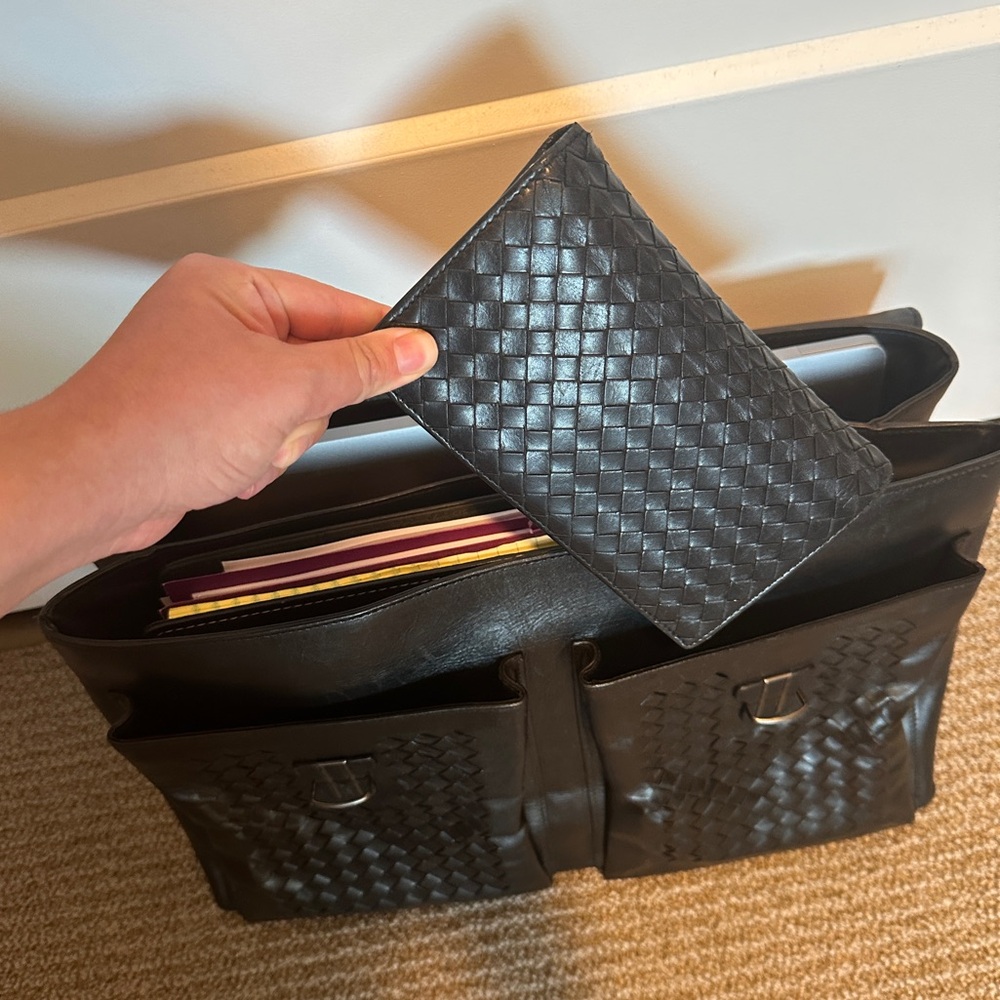 Bottega Veneta Black Leather Briefcase - Picture 9 of 9